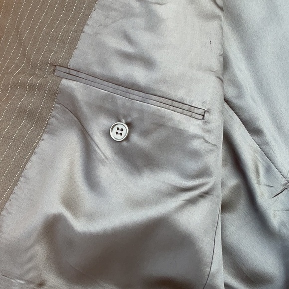 Kenneth Cole Reaction Wool 4 Button Black/Gray Pinstripe Suit Jacket Size Large - Picture 10 of 16